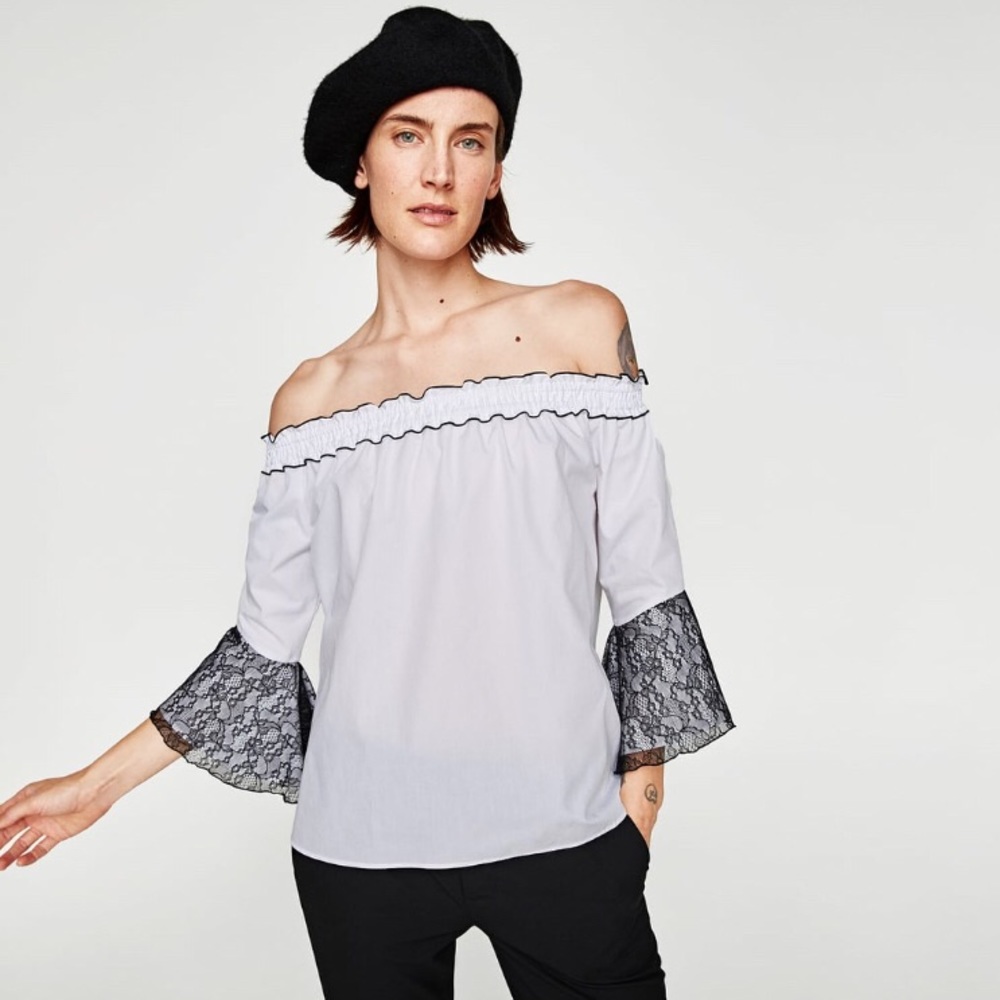 NWT Zara🌸 Off- the shoulders  Blouse. 🌼🌻🌞💐